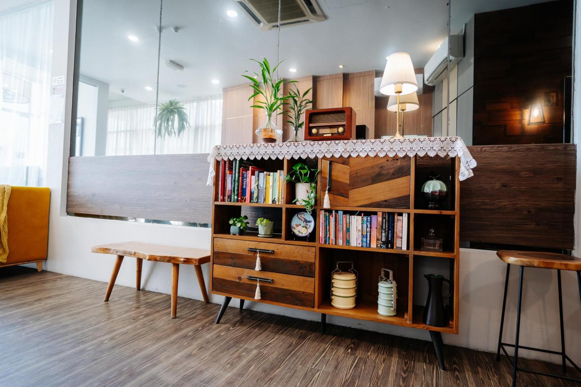 Wangs Hotel Gurney Drive Джордж Таун Екстериор снимка