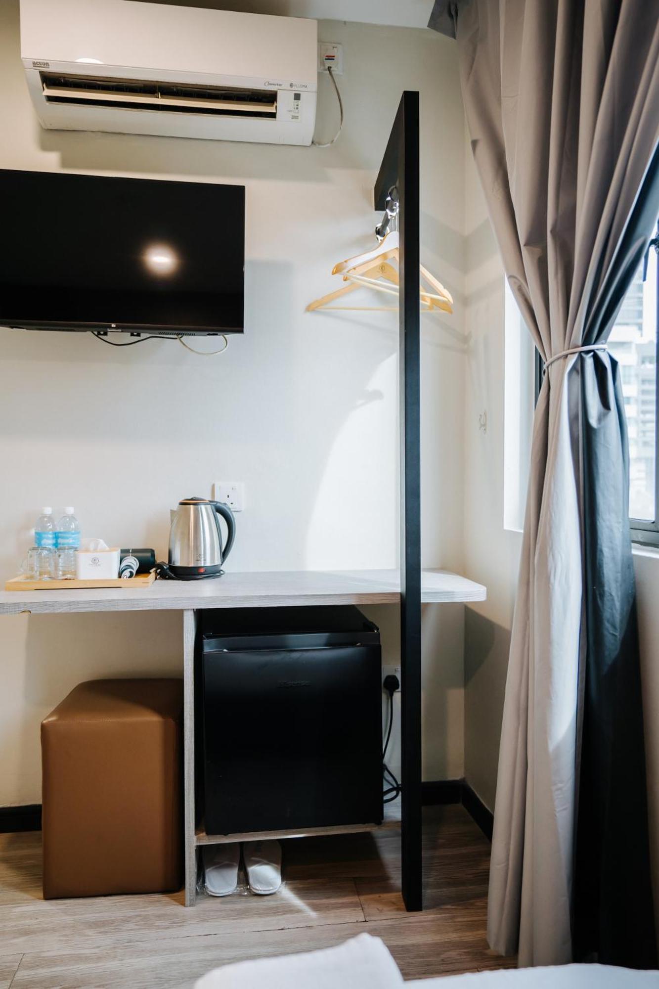 Wangs Hotel Gurney Drive Джордж Таун Екстериор снимка