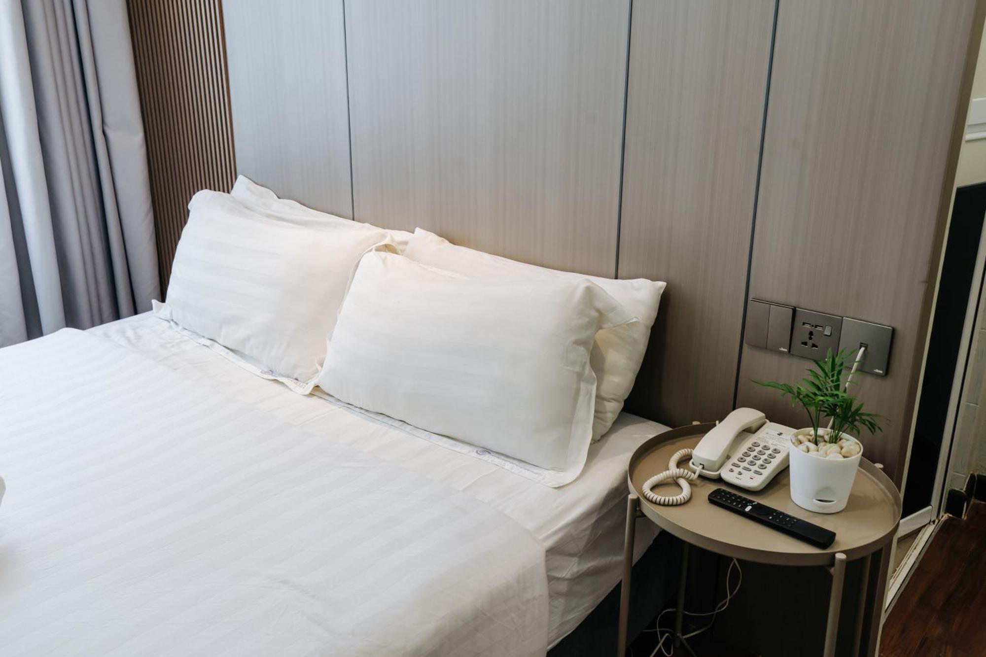 Wangs Hotel Gurney Drive Джордж Таун Екстериор снимка