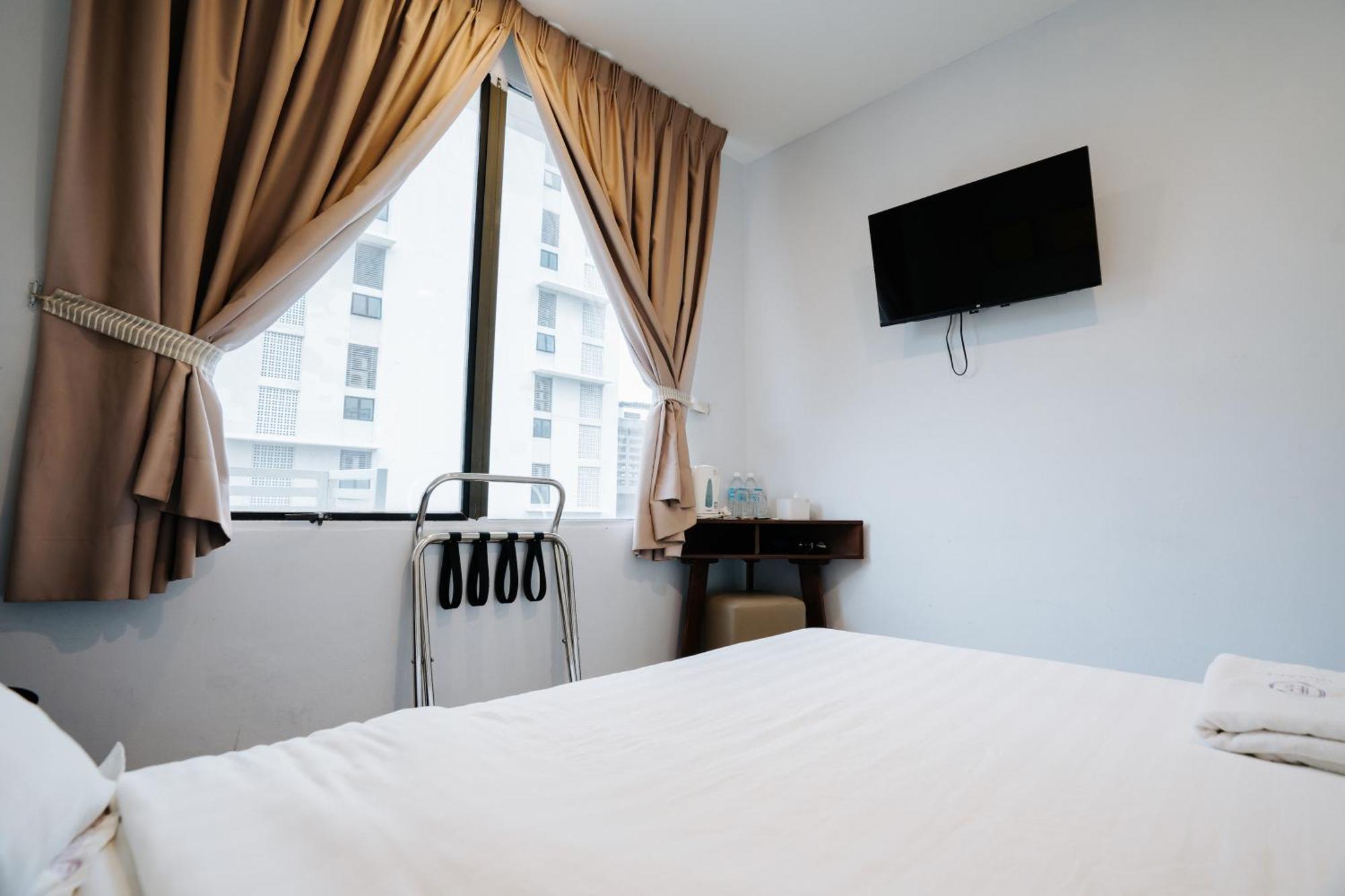 Wangs Hotel Gurney Drive Джордж Таун Екстериор снимка