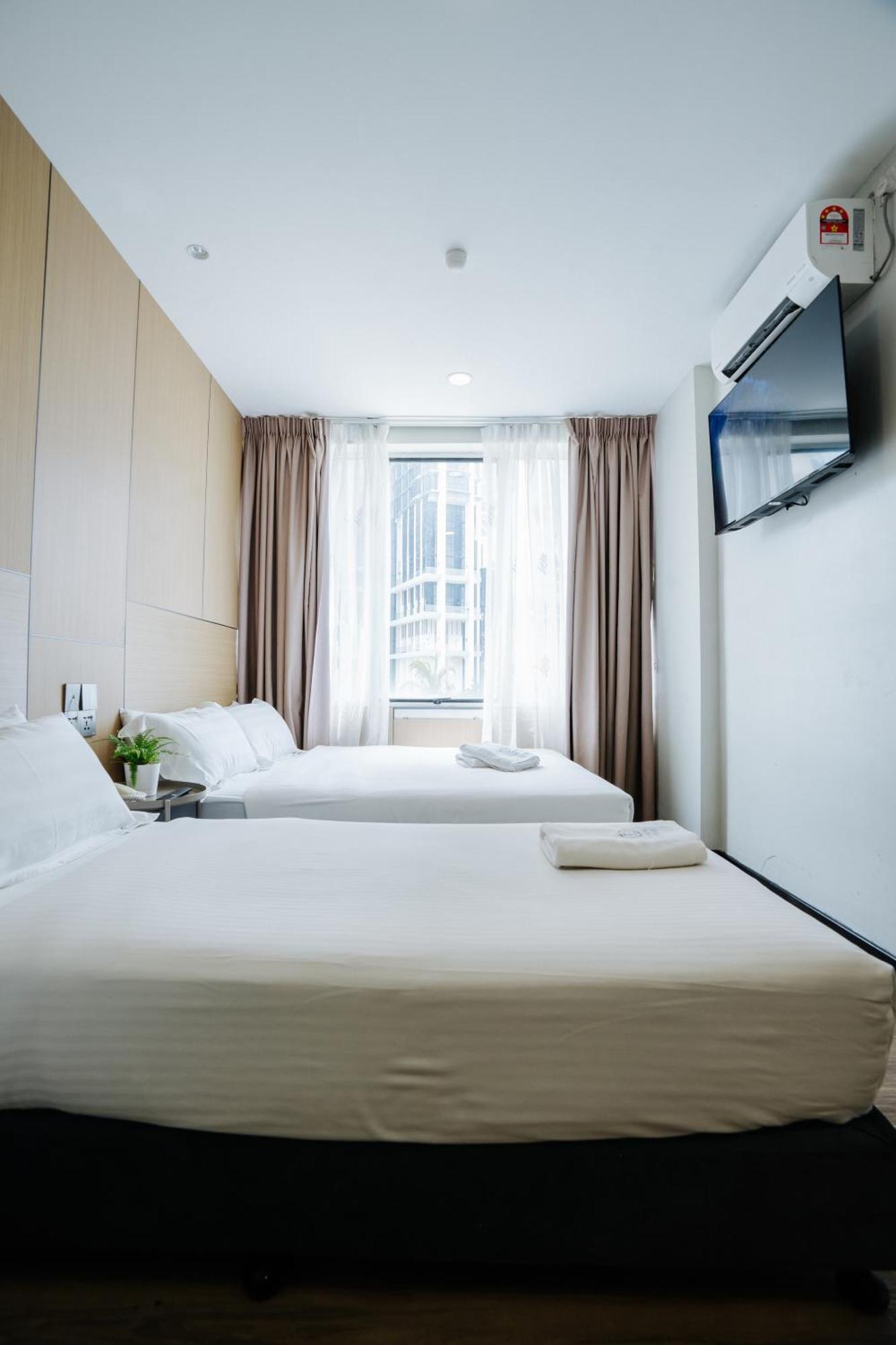 Wangs Hotel Gurney Drive Джордж Таун Екстериор снимка