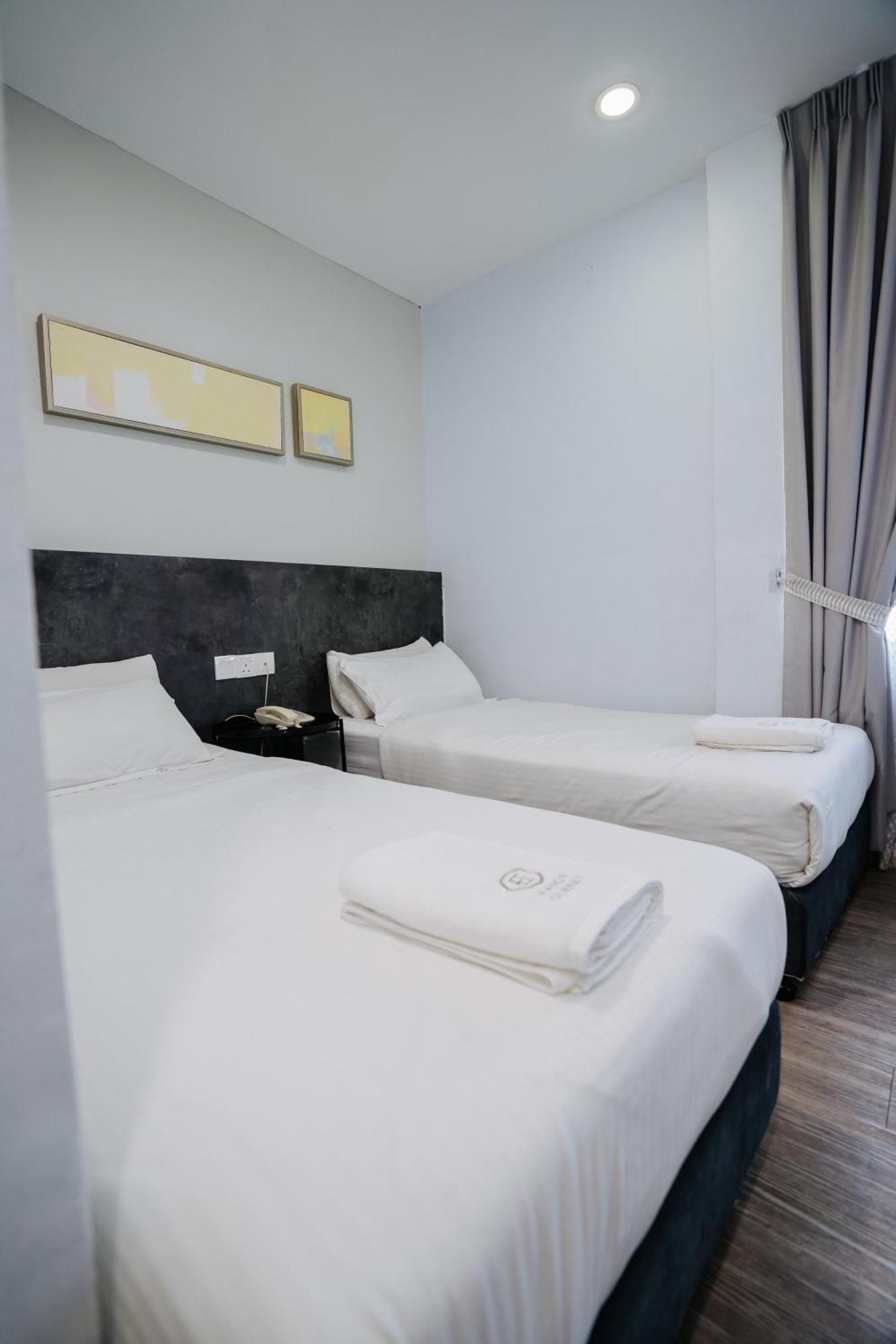 Wangs Hotel Gurney Drive Джордж Таун Екстериор снимка