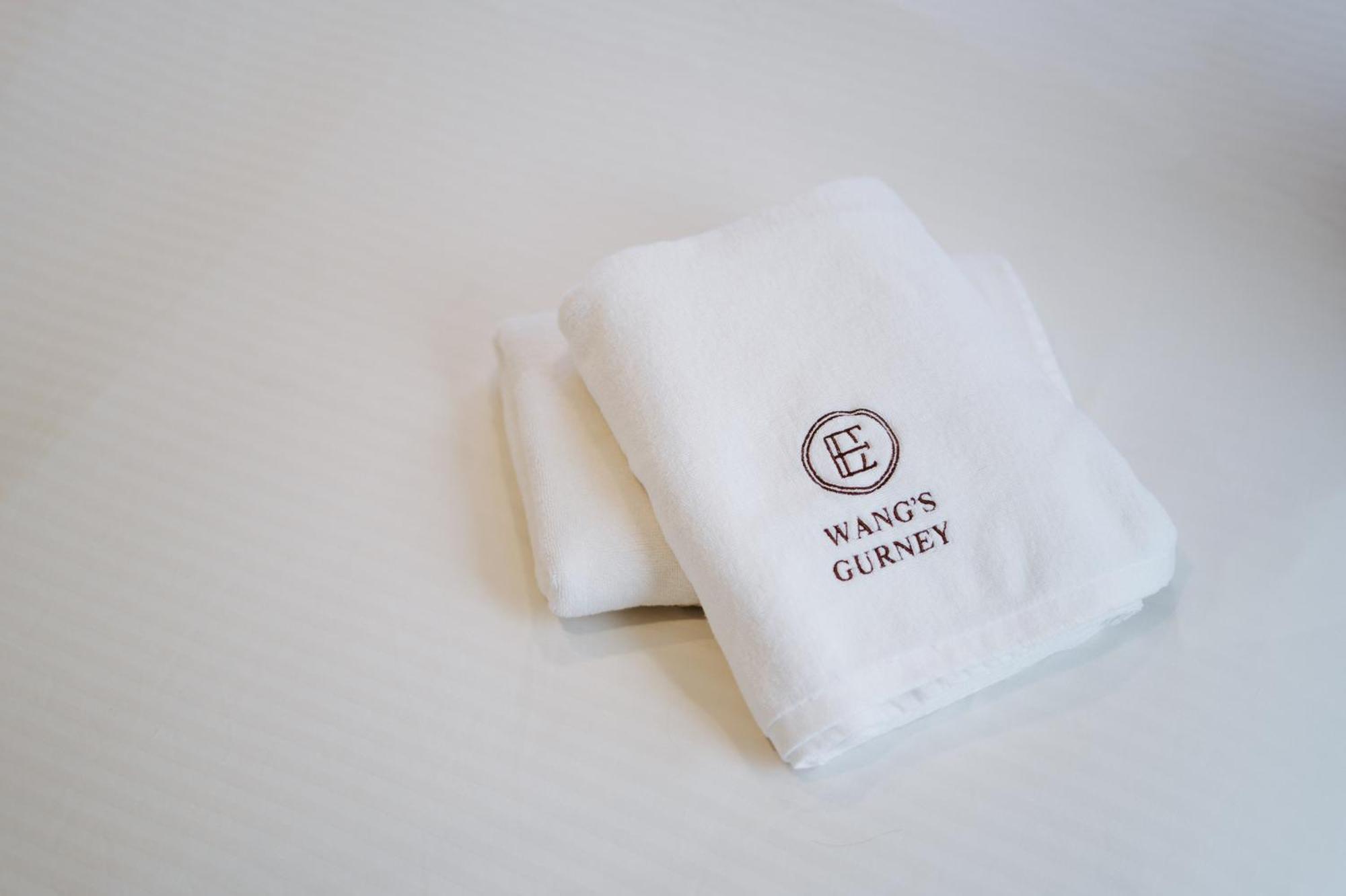 Wangs Hotel Gurney Drive Джордж Таун Екстериор снимка