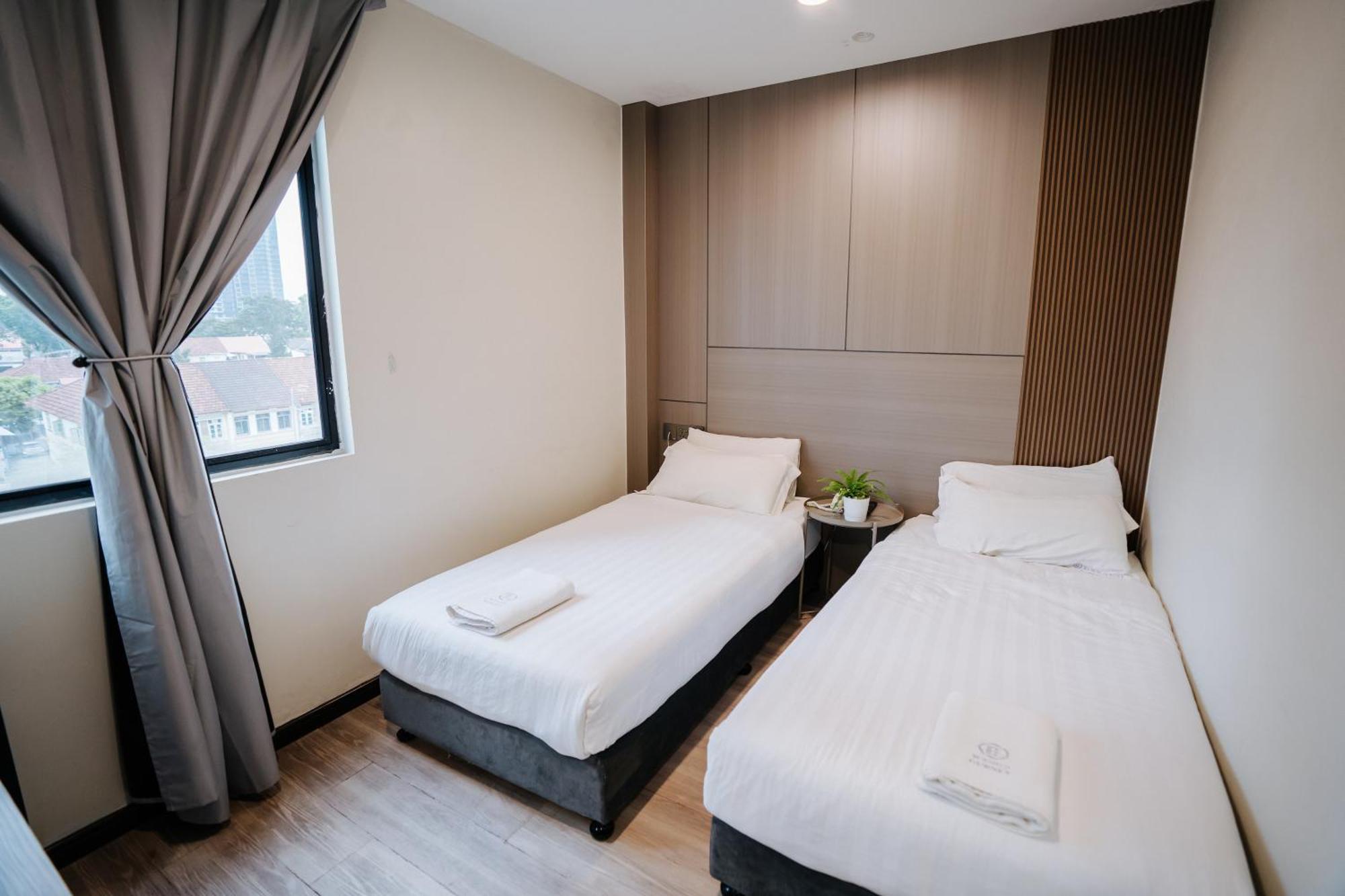 Wangs Hotel Gurney Drive Джордж Таун Екстериор снимка