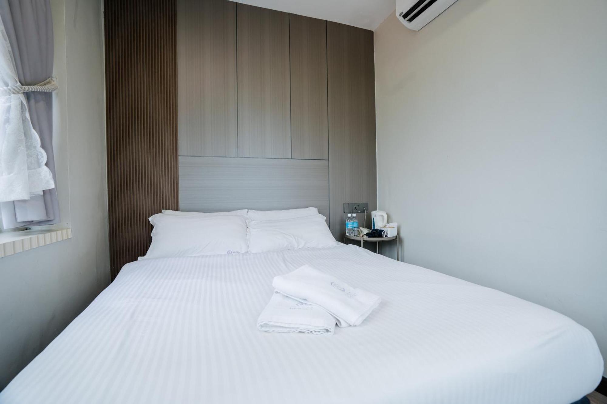 Wangs Hotel Gurney Drive Джордж Таун Екстериор снимка